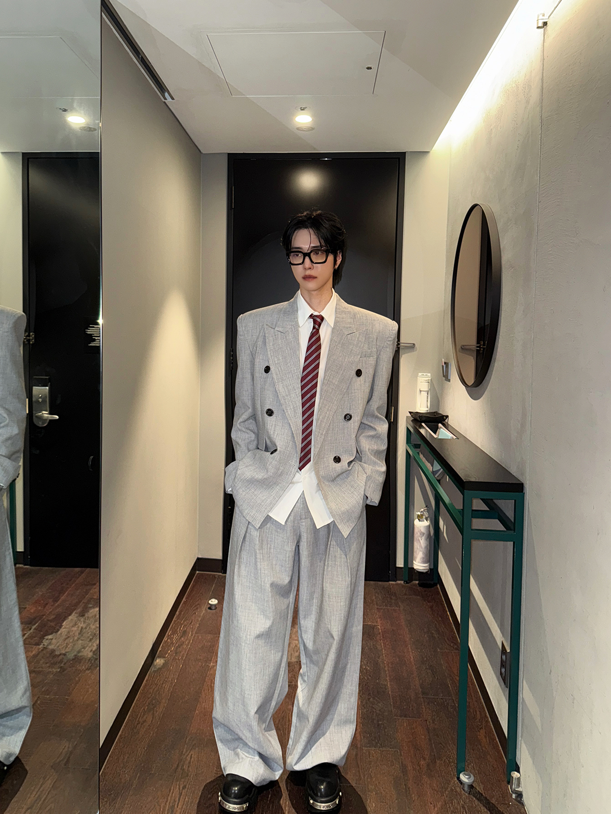 High End Men'S Formal Wear - Grey Double-Breasted Suit Set for Men